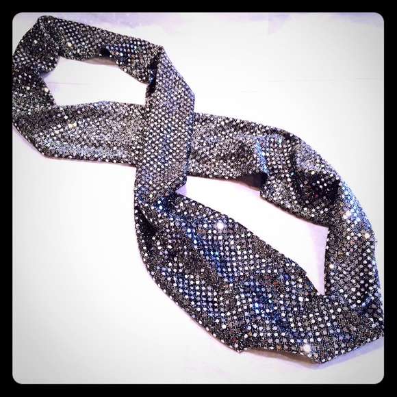 Infinity Scarf-Uniquely handmade - Picture 1 of 3