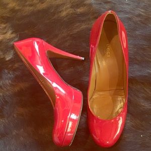 Gucci Red patent pumps
