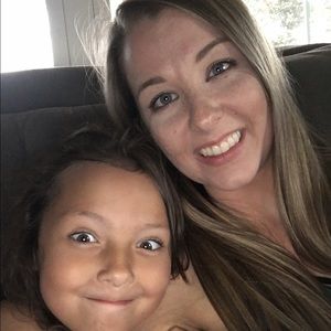 Meet your Posher, Holly