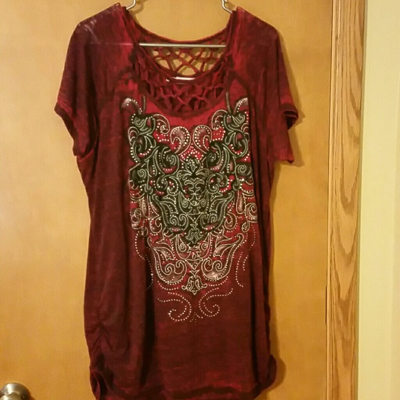 Pretty tunic. Tried on but not worn.