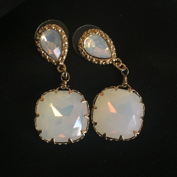 White Stone Earrings 🌟
