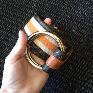 Wide MICHAEL Kors belt with great hardware