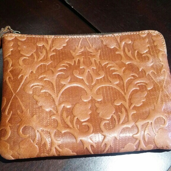 Patricia Nash wristlet clutch