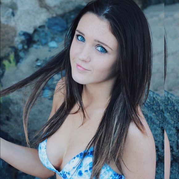 Meet your Posher, Lexie