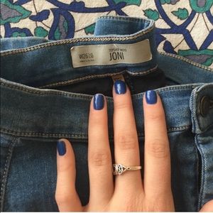 Super Skinny Joni Jean