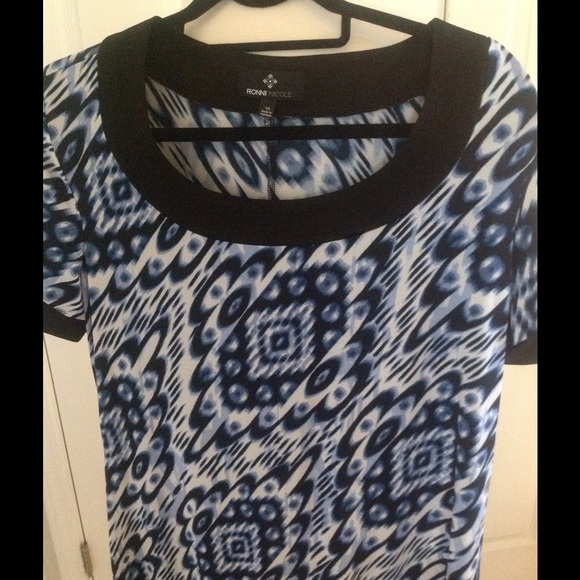 Beautiful Print Shift Dress - NWT - 12 - Picture 2 of 2