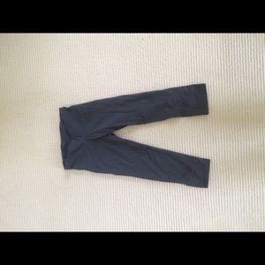 Athletic cropped leggings