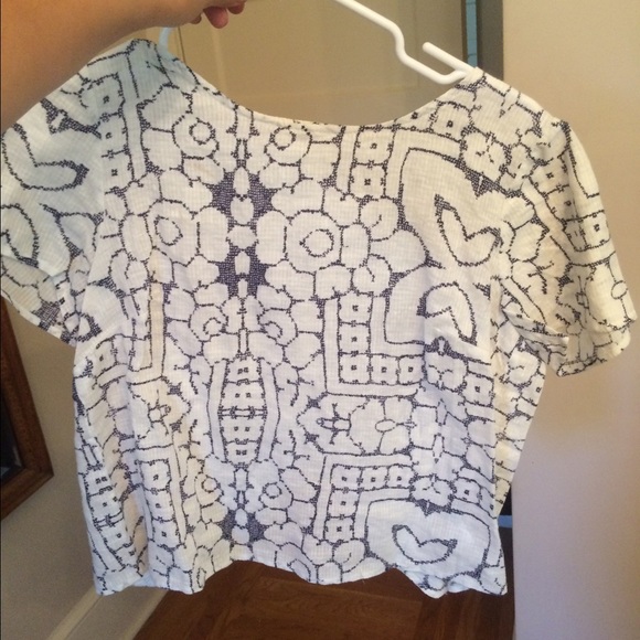 Madewell grey and white cropped shirt