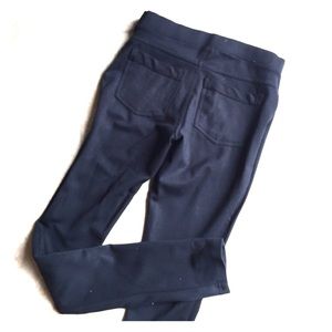 Hue black leggings size small. Worn once