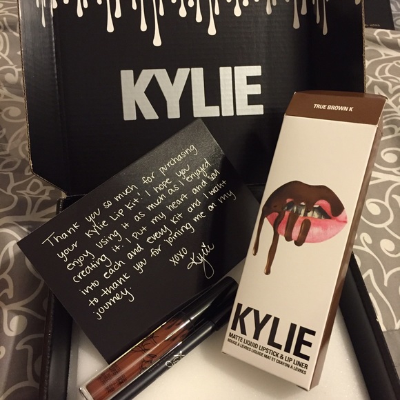 Kylie Cosmetics Other - Kylie lip kit true brown k