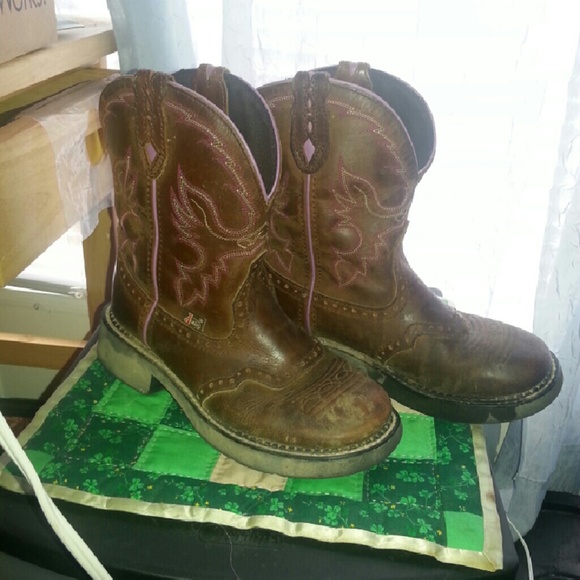 Boots & bra bundle