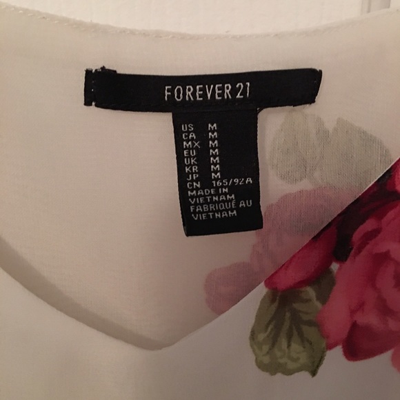 Flowy floral top - Picture 3 of 3