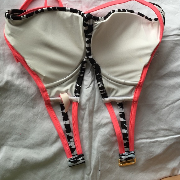 VS the high tie halter Bikini top - Picture 2 of 3