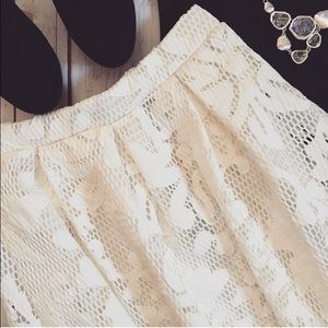 🔹BOGO🔹Romeo + Juliet Couture Lace Skirt