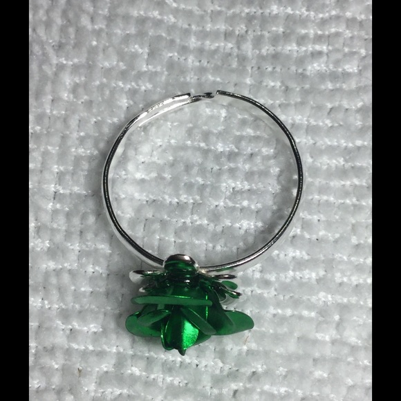 SOLD OUT Cute Green Rose Ring - Picture 2 of 4