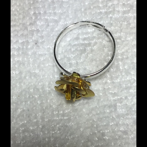 SOLD OUT Cute Yellow Rose Ring - Picture 2 of 4