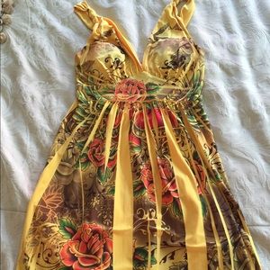 Floral yellow top with built-in bra in large