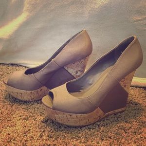 Bcbg wedges