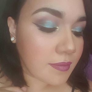 Meet your Posher, Yesenia