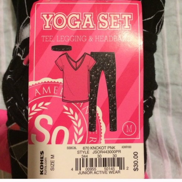 3 pc yoga set. Matching leggings, tshirt, headband
