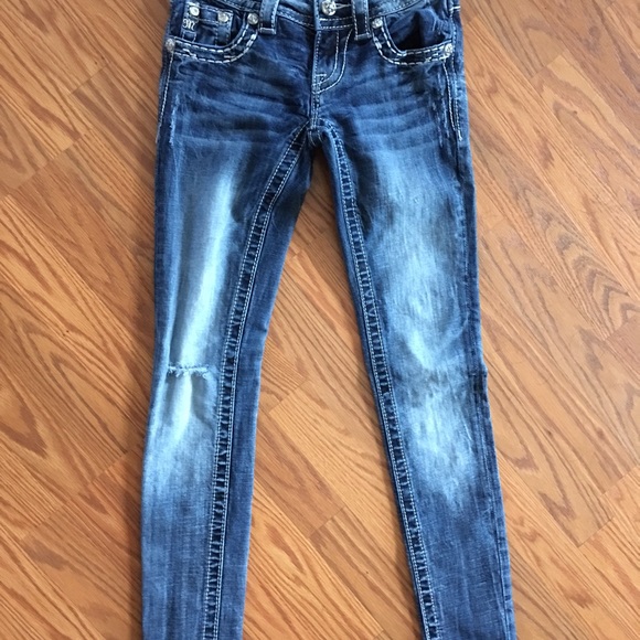 Almost new Miss Me jeans - Picture 3 of 4