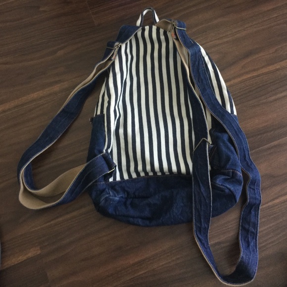 Backpack - Picture 2 of 2