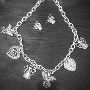 Necklace earring set