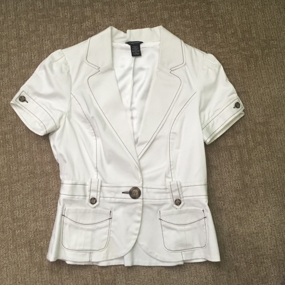 White shirt sleeve blazer