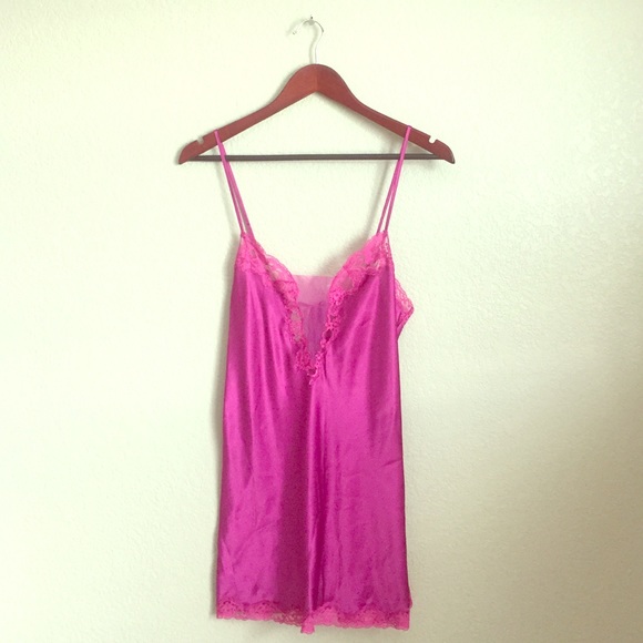 🚫Sold in Bundle Victoria's Secret slip