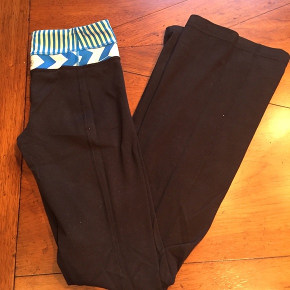 🍋 LULULEMON 🍋 Yoga Pants Bootcut Sz 4