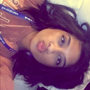 Meet your Posher, Nadia