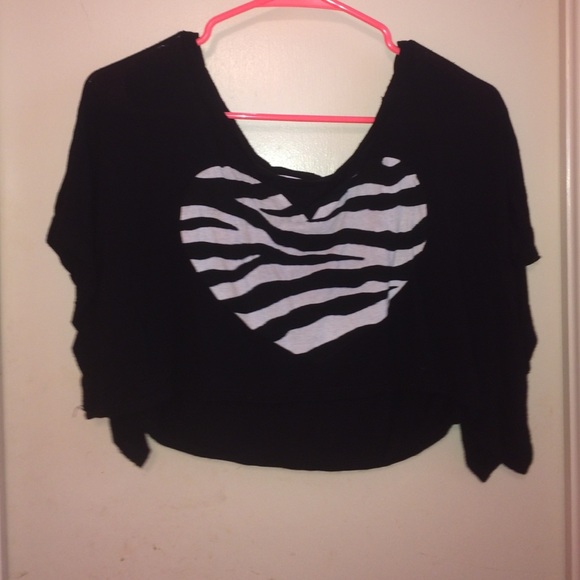 Black & white heart crop top