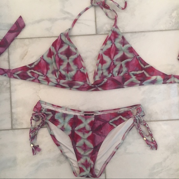 Gorgeous tie dye bikini!!