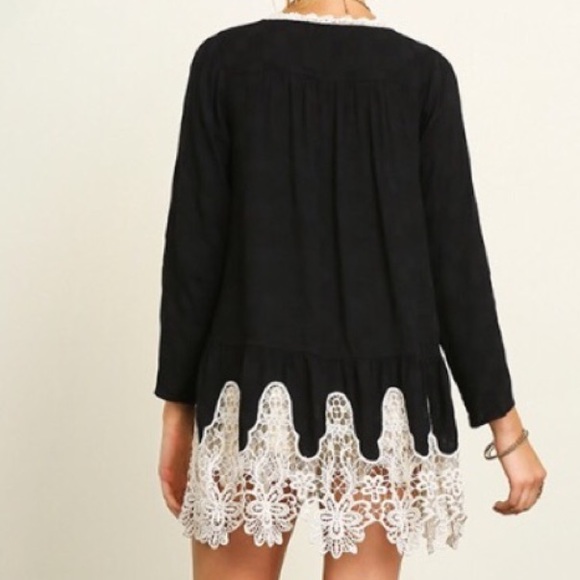 Lace trimmed  Cardigan - Picture 3 of 3