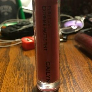 Cailyn extreme matte tint