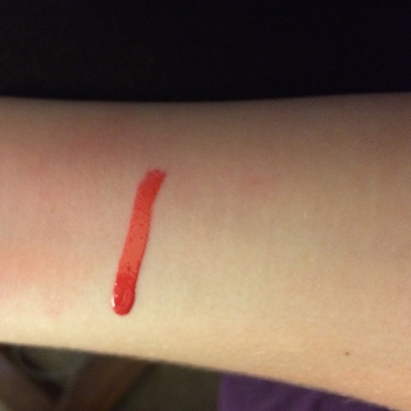 Hikari lip gloss - Picture 3 of 3