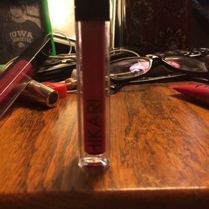 Hikari lip gloss