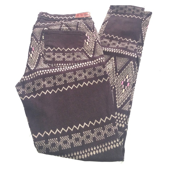 Levi's sequence pattern. Legging. size 30