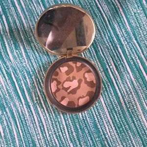 Too Faced Bronzer/ Make Offers