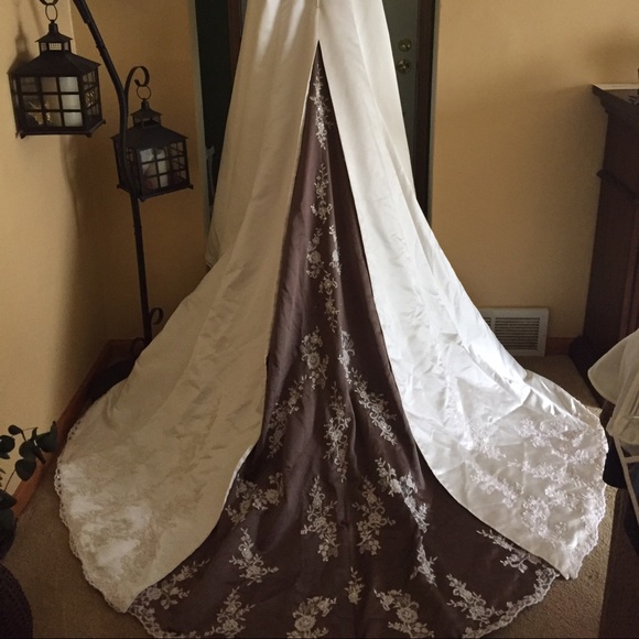 PRICE DROP - Picture 3 of 5