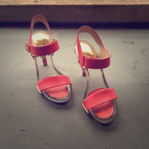 Michael Kors size 8 Clear Base High Heel