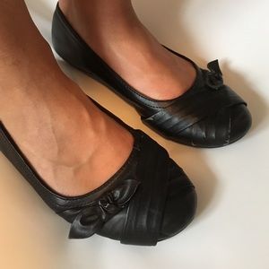 Size 10 W Black Bow Flats