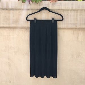New With Tags Black Pleated Midi Skirt