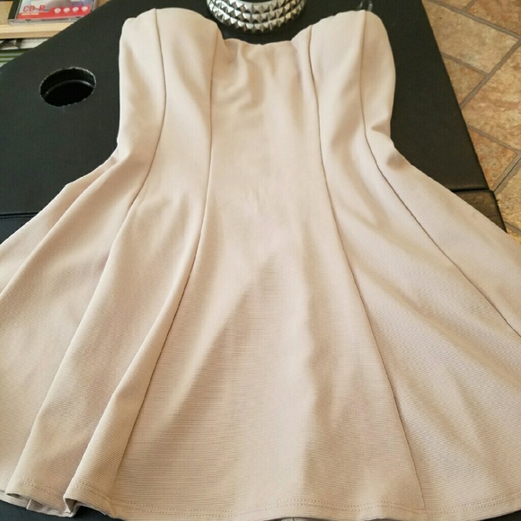 Mini dress - Picture 2 of 4