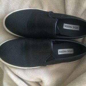 Steve Madden slip ons