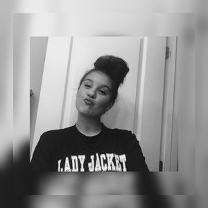 Meet your Posher, Shana