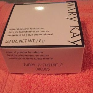 MARY KAY mineral powder foundation