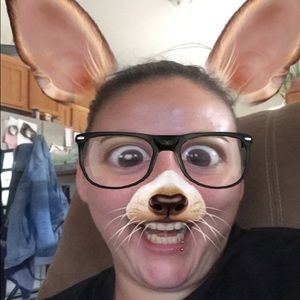 Meet your Posher, Alyssa