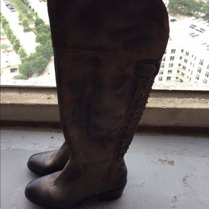 Vince Camuto Tattered Leather Boot size 8