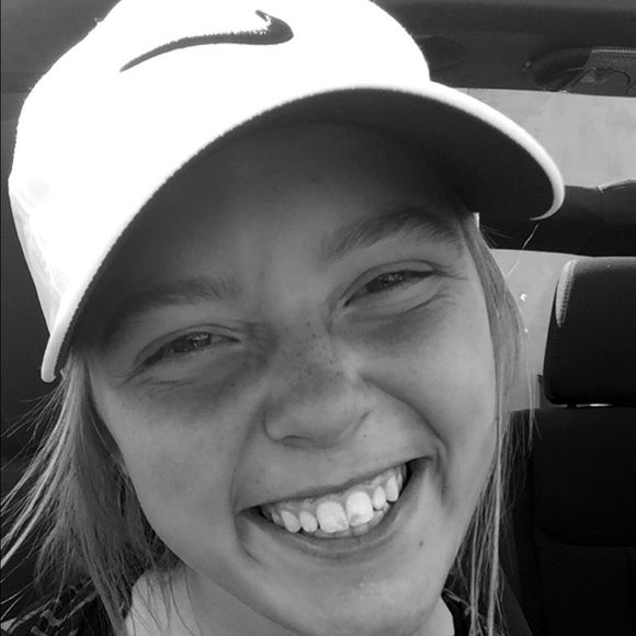 Meet your Posher, Cassie - Picture 1 of 1